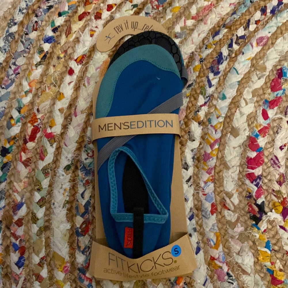 Men’s edition Fitkicks. Size 7-8. NWT